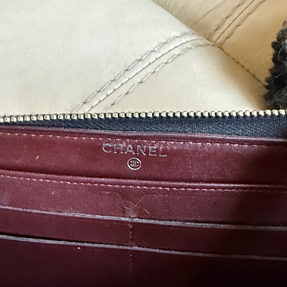 CHANEL Black Quilted Lambskin Zippy Wallet w Serial Numbers - Picture 8 of 11
